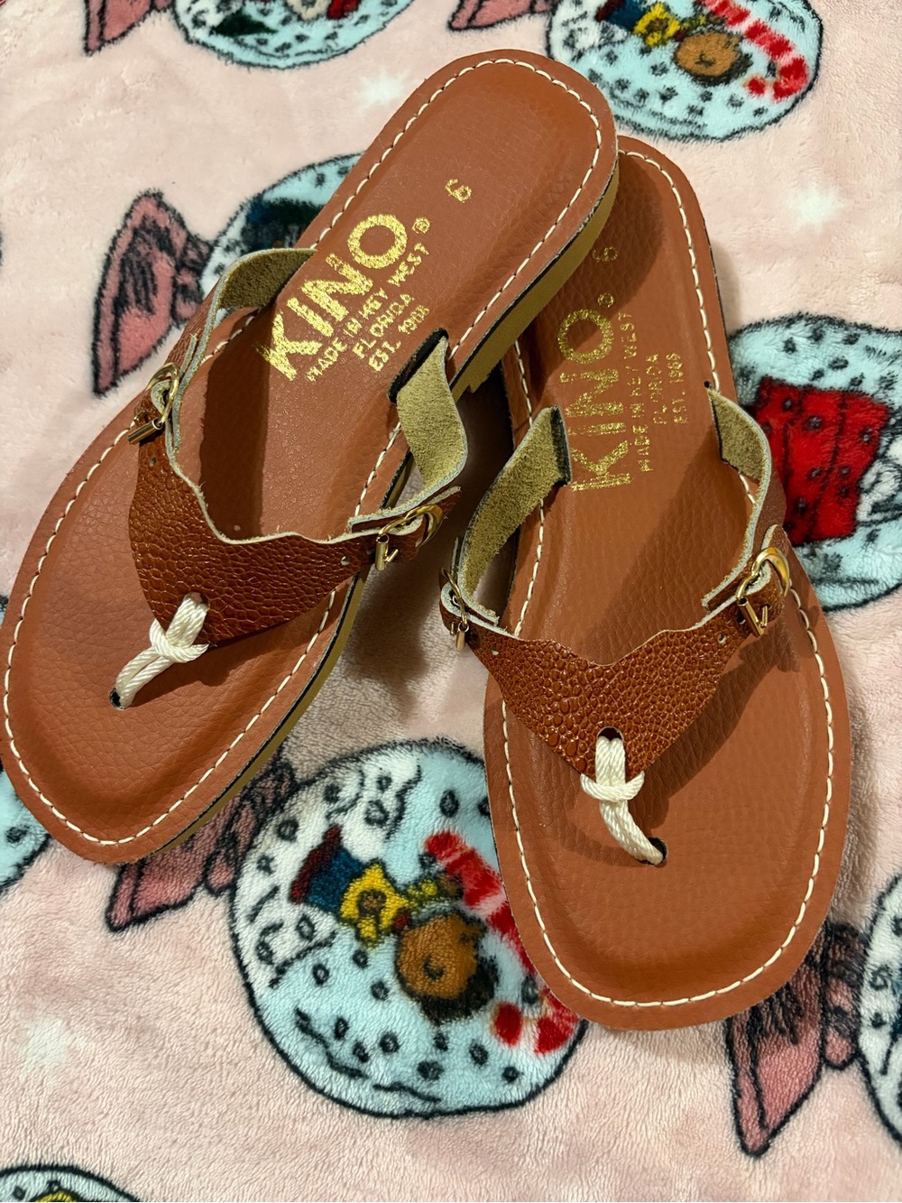 Size 6 Kino Brown Leather Thong Sandals with Rope Detail & gold tone buckles